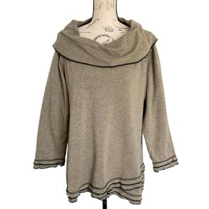 Parsley & Sage Beige Tunic with Black Accents